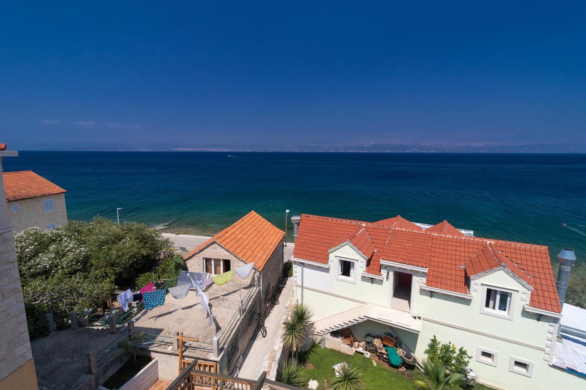 Taverna & Rooms Сутиван Екстериор снимка
